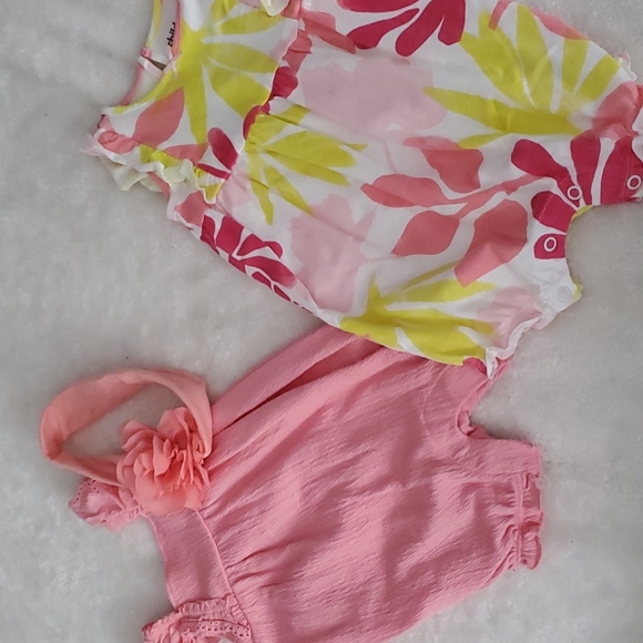 2 one piece infant girl jumpers by Carter's - Picture 1 of 6